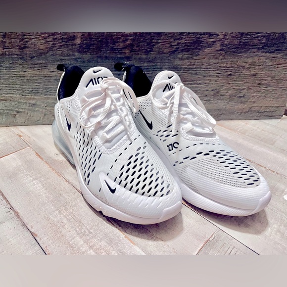Women’s Nike Air Max 270 - Picture 4 of 4